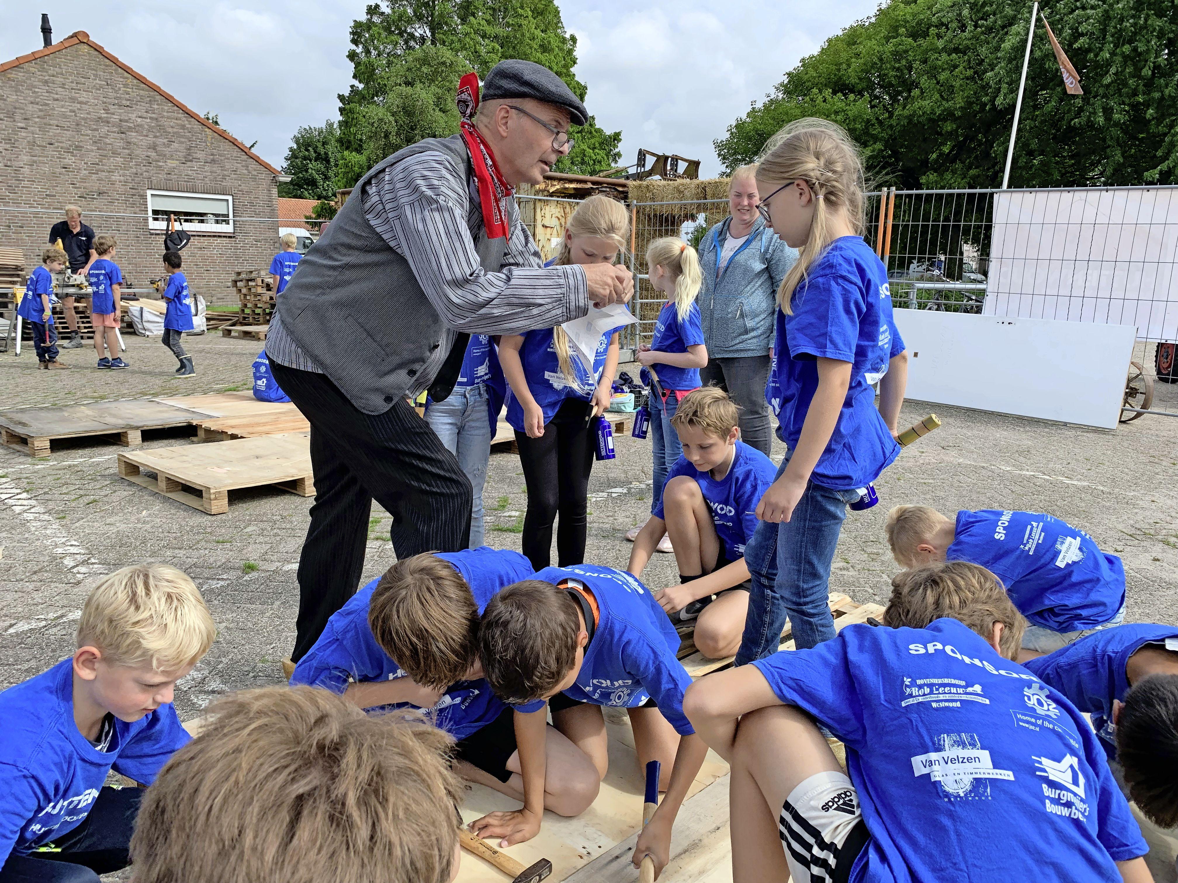 Aan de slag in het huttendorp Westwoud: ,,hoe heet jij ook alweer?”